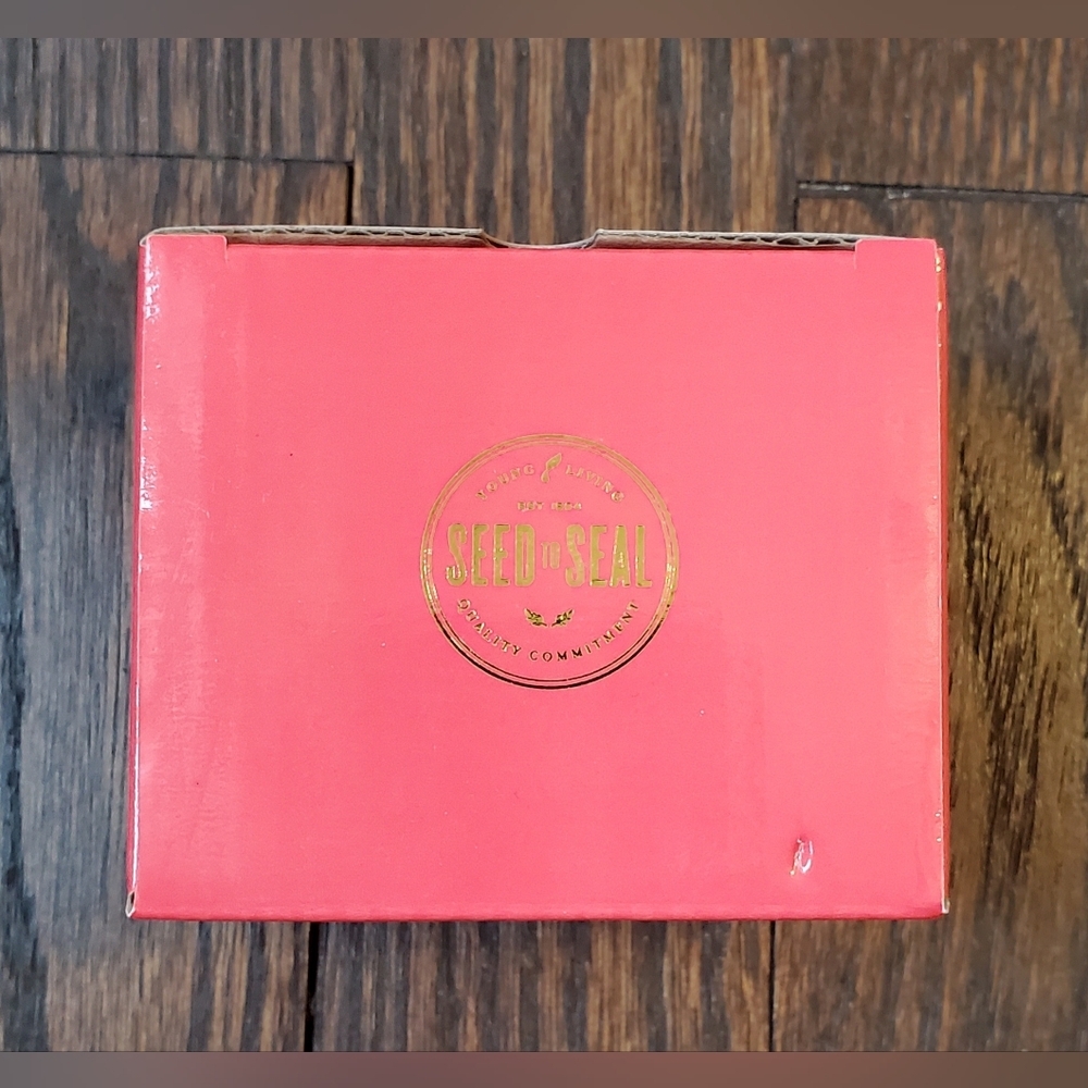Young Living Car Vent Diffuser - Picture 3 of 4